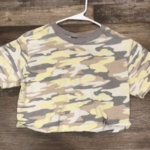 Cropped Camo Tee-Shirt